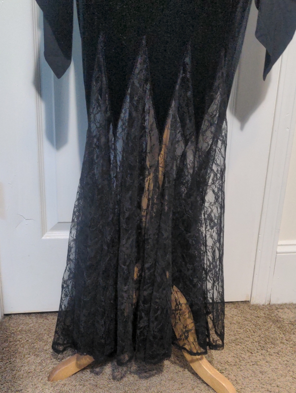 Hocus Pocus! Torrid Sz 2: Black Velvet & Lace Morticia + Elvira + Witch Gown - Picture 8 of 12